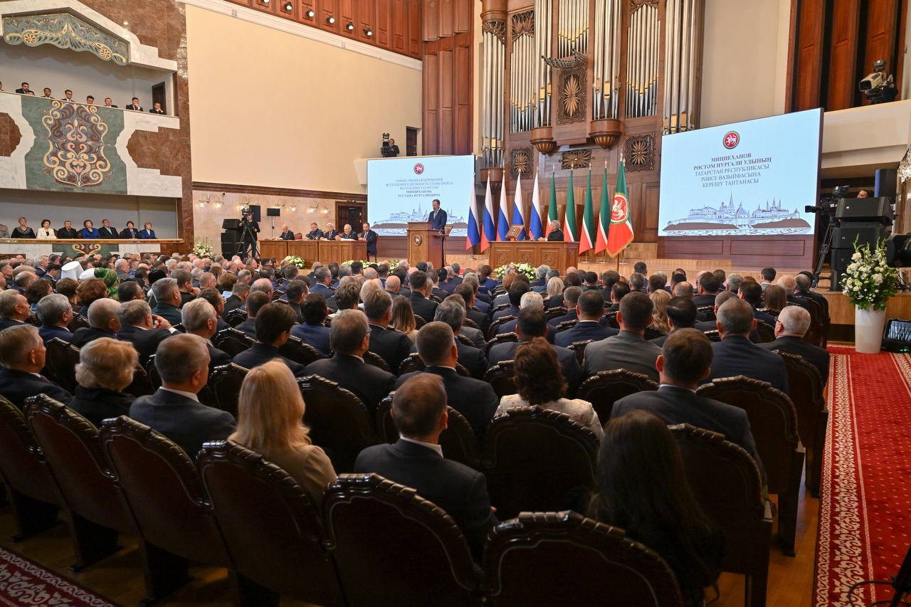 Рустам Минниханов вновь официально вступил в должность главы Республики Татарстан.