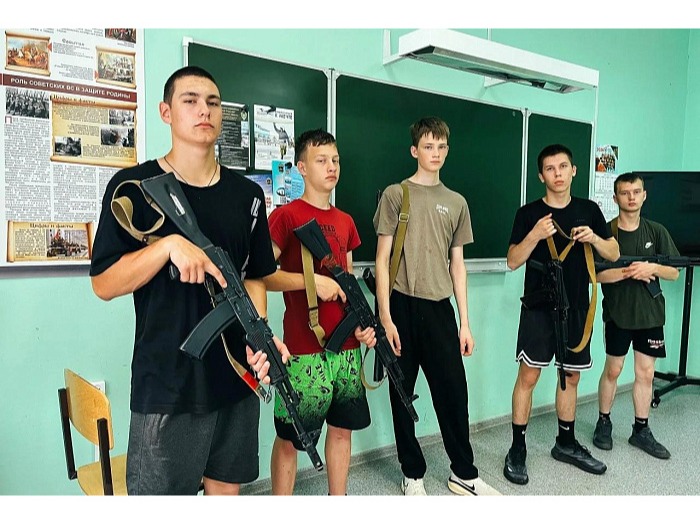 Кировская команда готовится к военно-патриотическим сборам «Гвардеец».